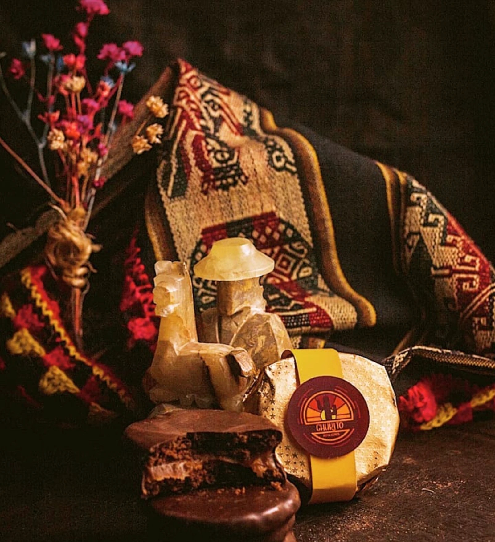 Alfajor Churito con tejido andino